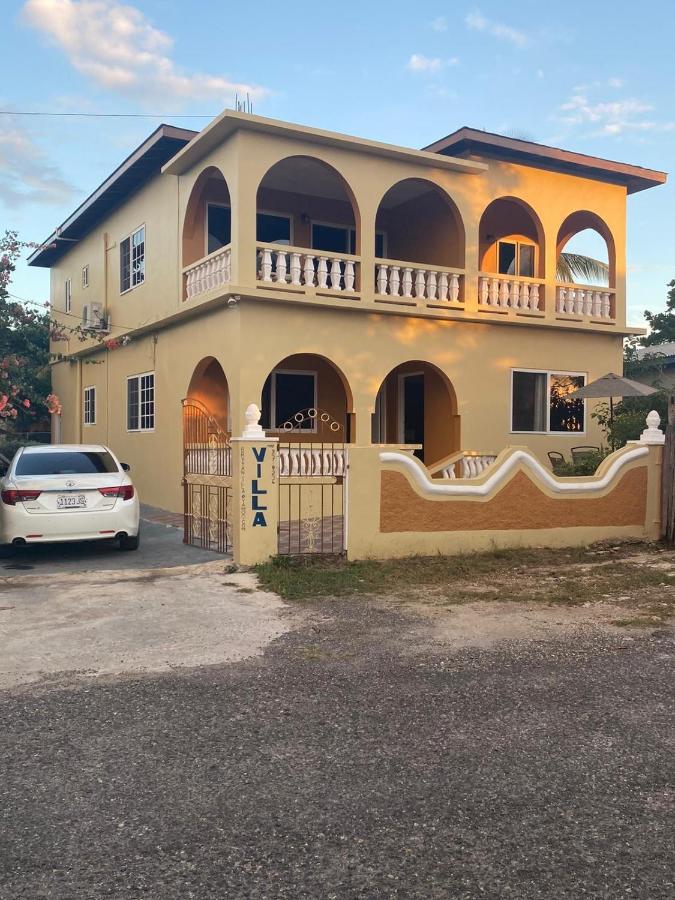 Brytan Villa Treasure Beach Exterior photo